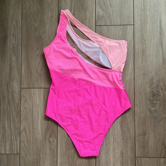 NEW Color Block One Shoulder Mesh Insert One Piece Swimsuit - Picture 3 of 11